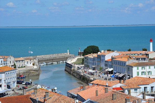 Les Meilleurs Campings sur l'Île de Ré : Guide pour des Vacances Inoubliables