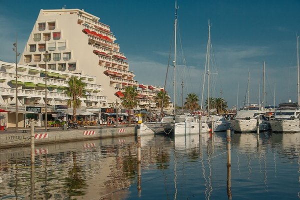 Trouvez l'Emplacement de Camping Idéal dans l'Hérault pour des Vacances Inoubliables